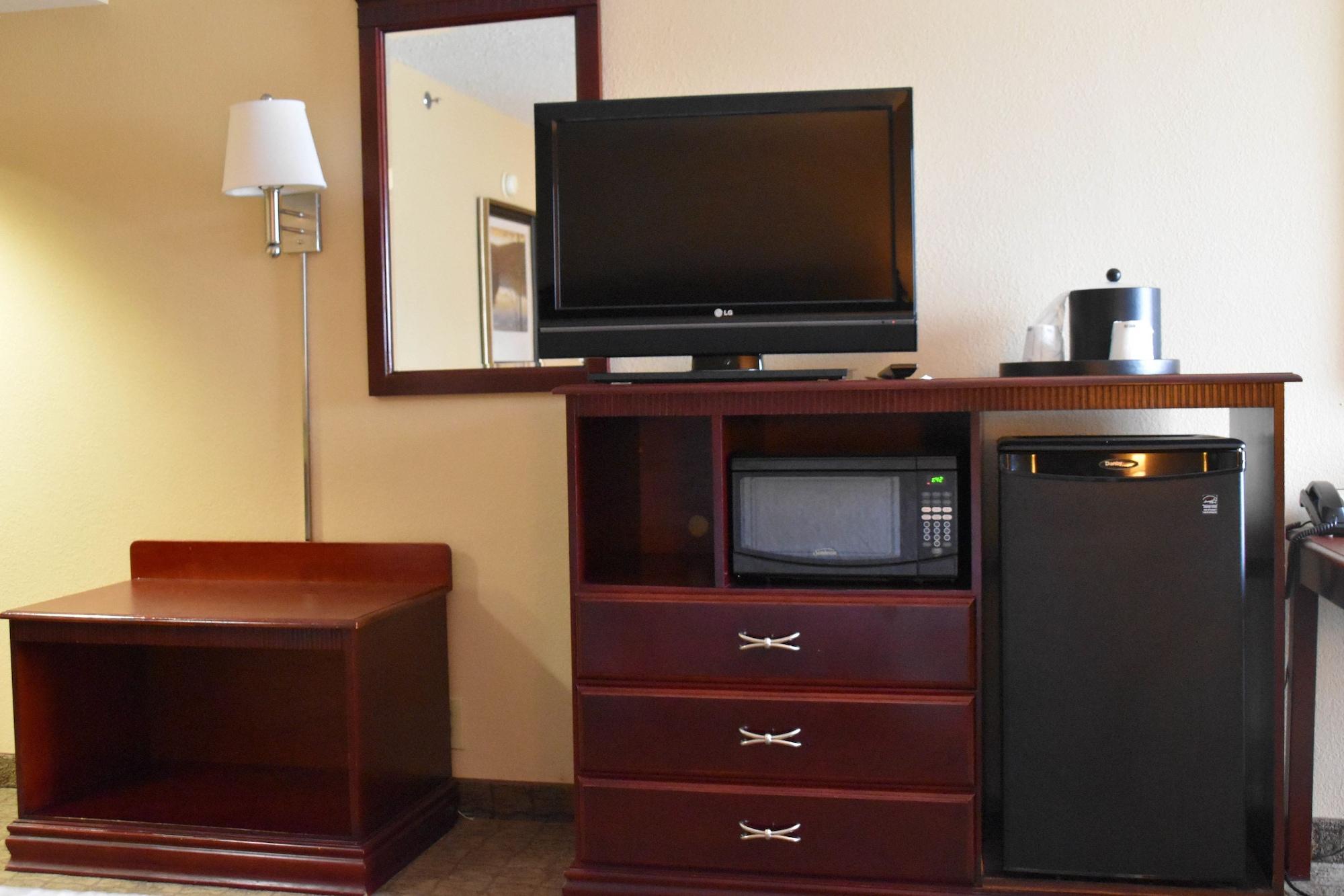 Hampton Inn Perry Exterior photo